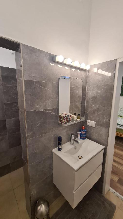 City Apartment Mit Direktzugang Vienna Esterno foto